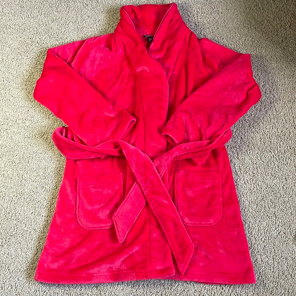 Valentine’s Day!!! Victoria’s Secret Plush Red Love Robe - Med/Large - Eeuc